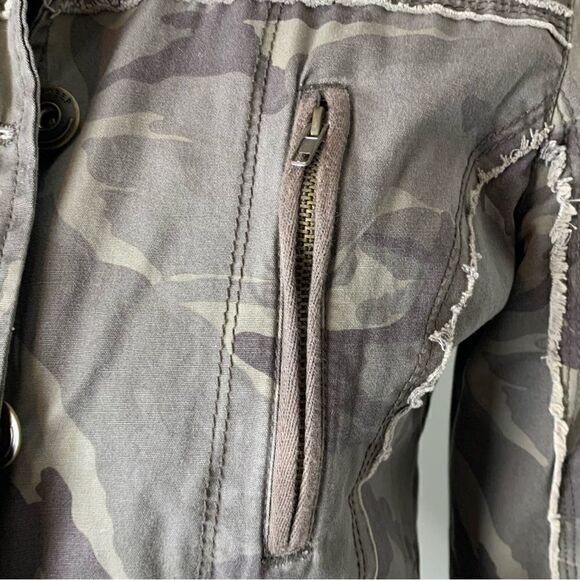 By Deep Branded camouflage button front army jacket with pockets size Medium‎ - Picture 7 of 15